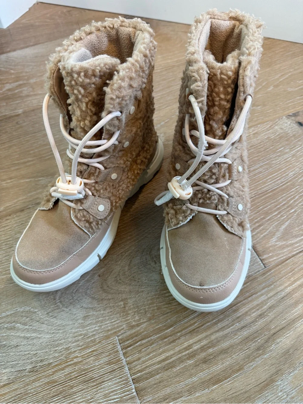 Sorel Kids Sherpa Lace-Up Winter Boots - Tan